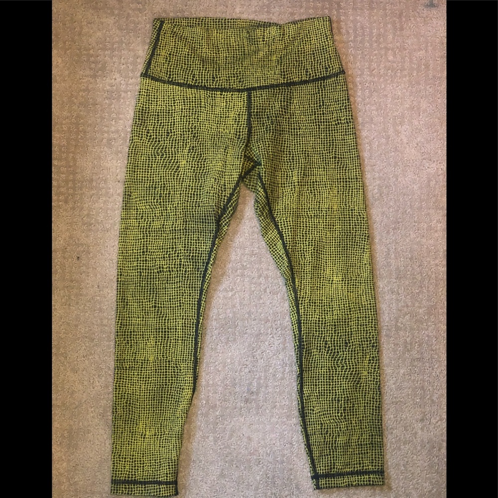 ❤️SOLD❤️ LULULEMON CROP LEGGINGS